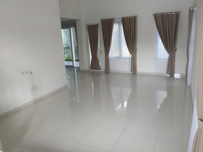 Rumah dijual di cluster Menteng Lippo Cikarang